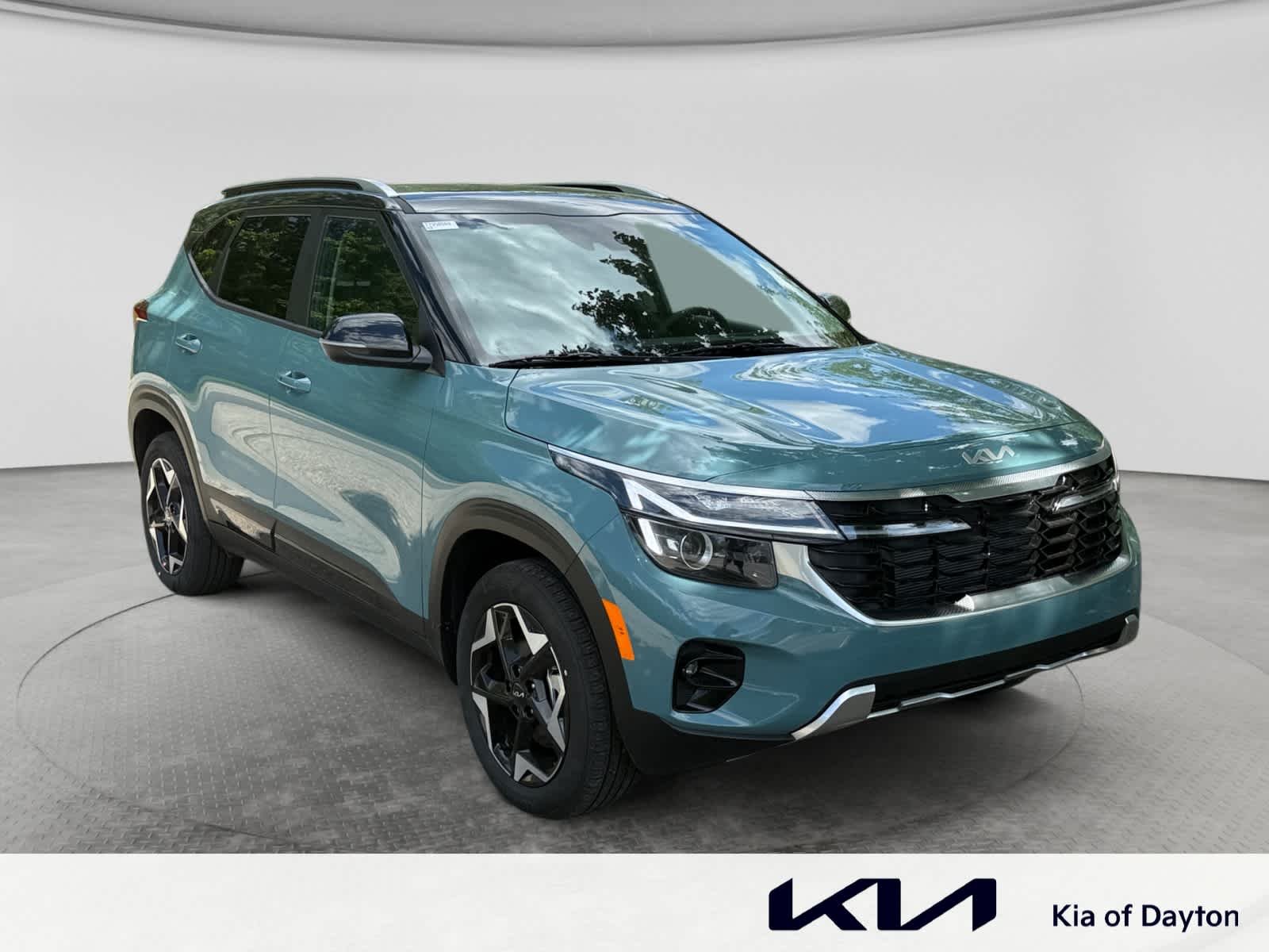 New 2026 Pluton Blue/Black Roof Kia S image 3