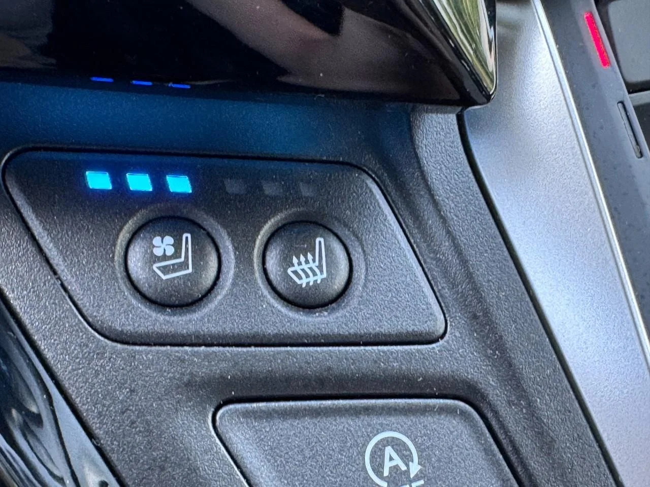 2025 Honda Odyssey Elite - Photo 23