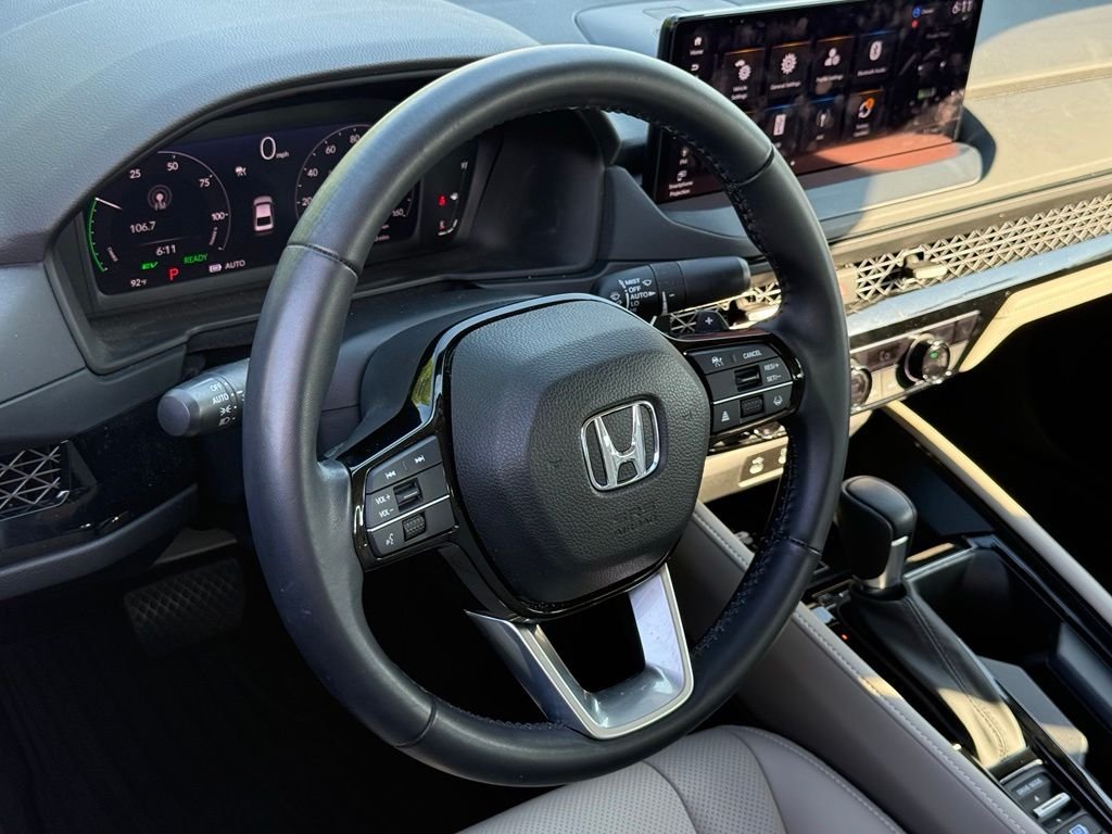 Used 2024  Honda Touring image 14