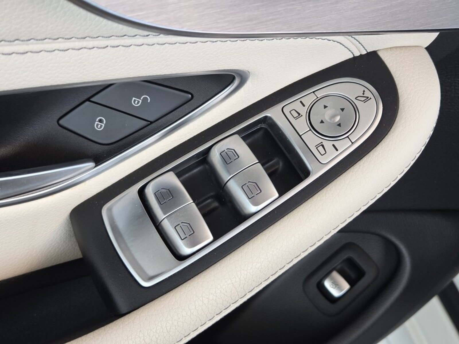 Certified Used 2021 Polar White Mercedes-Benz C 300 image 22