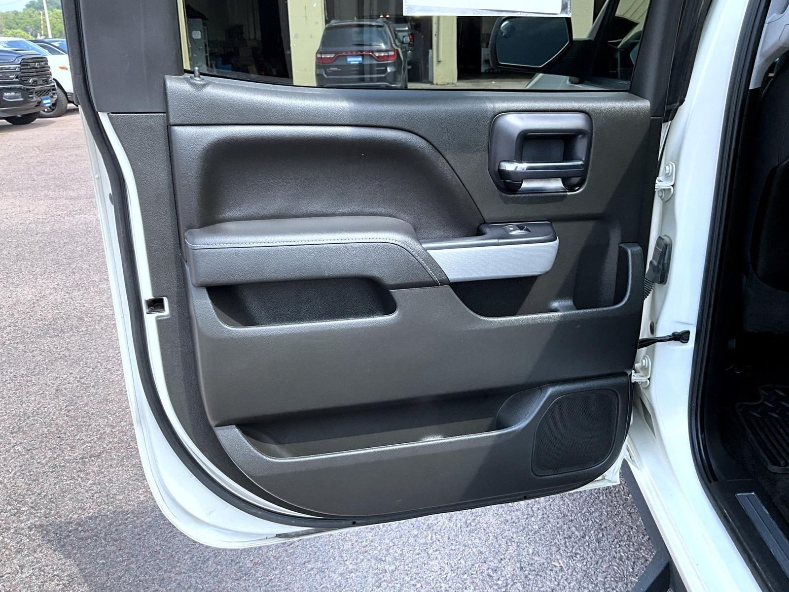 Used 2014 White Chevrolet LT image 21
