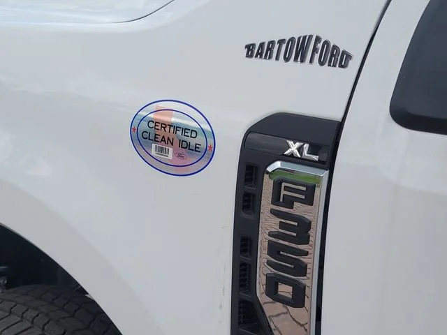 New 2026 Oxford White Ford XL image 9