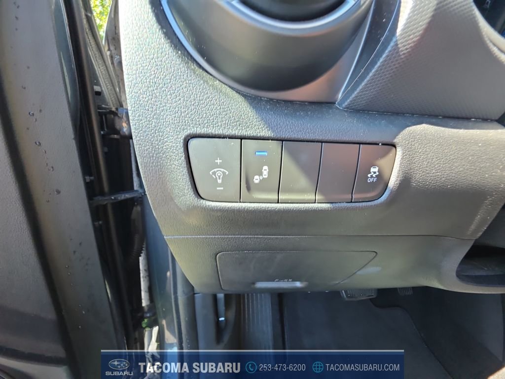 Used 2018 Gray Hyundai SEL image 25