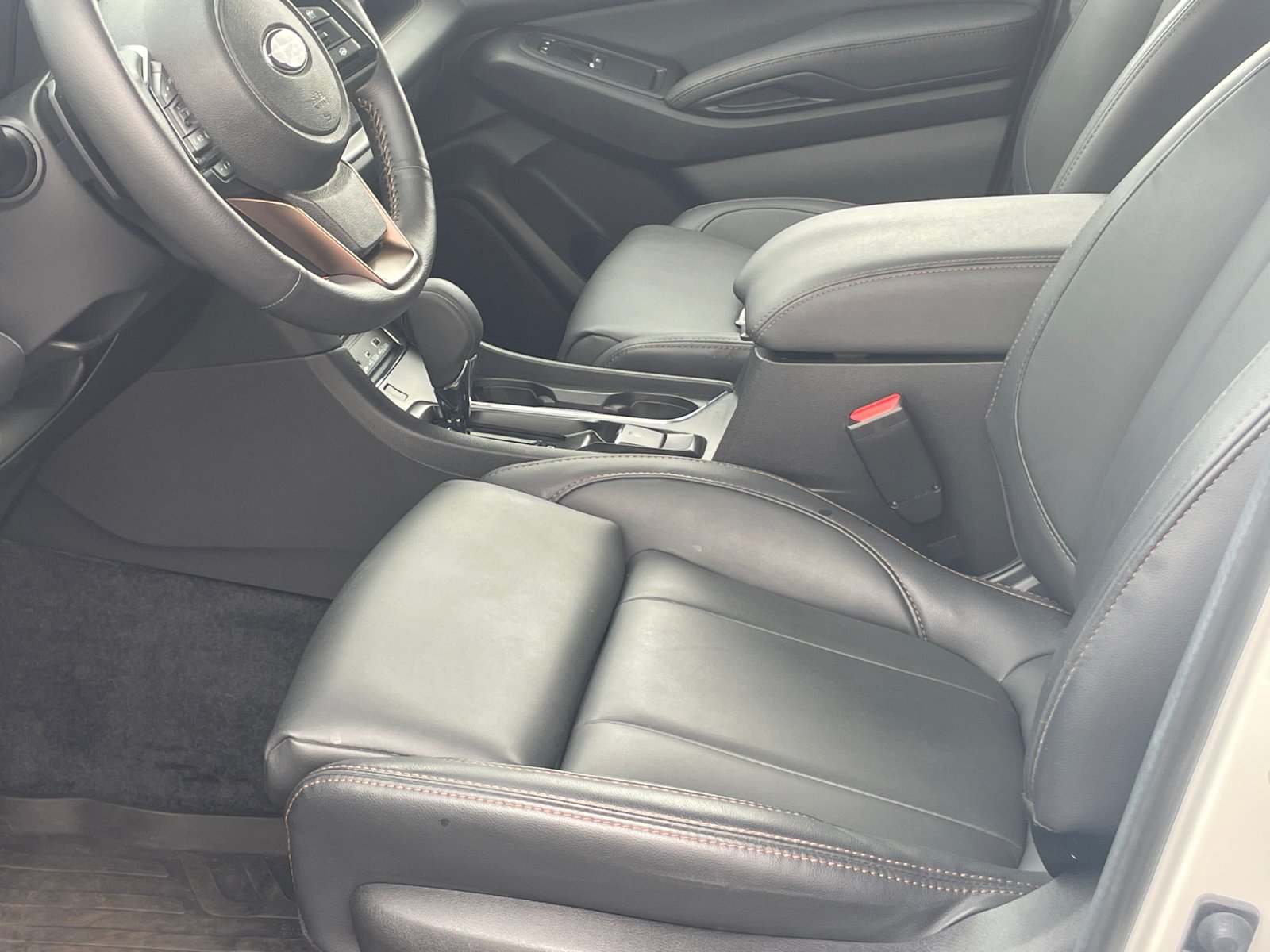 Used 2025 Crystal White Pearl Subaru Limited Bronze Edition image 10