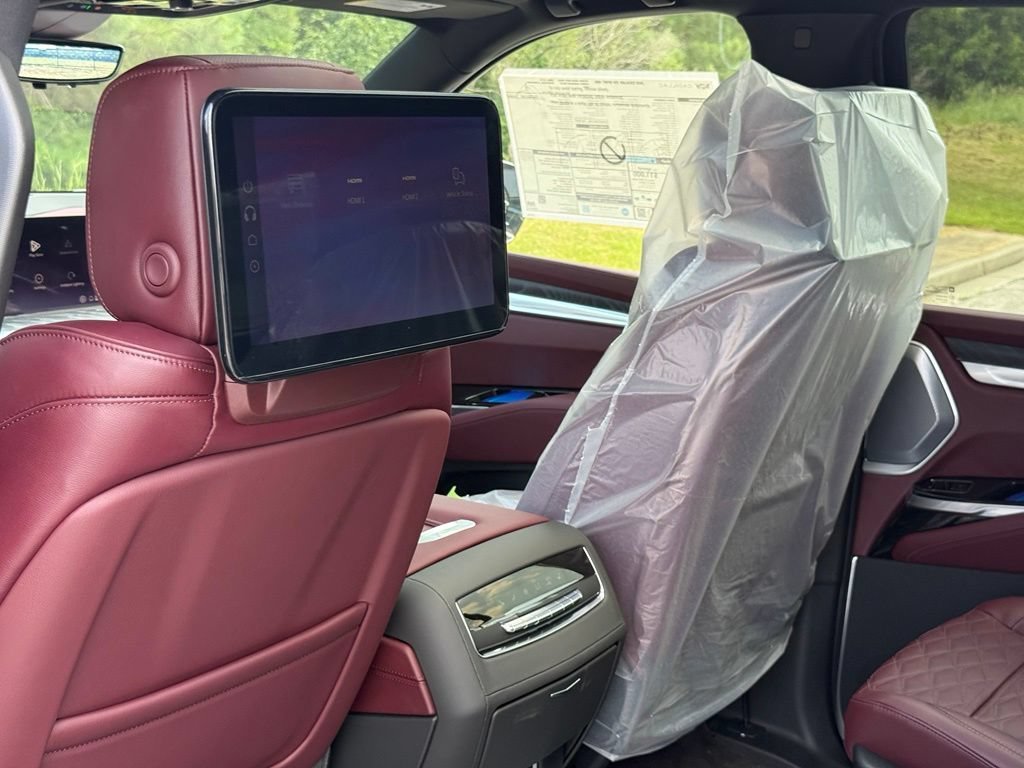 New 2026 Vibrant White Tricoat Cadillac Sport image 22