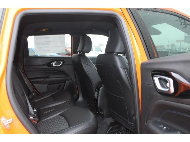 New 2026 Joose Exterior Paint Jeep Latitude Altitude image 4