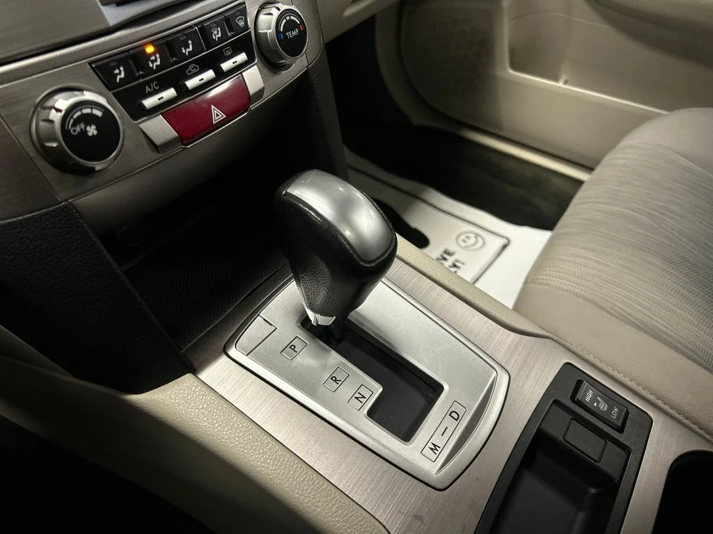 Used 2014 Blue Subaru 2.5i Premium image 24