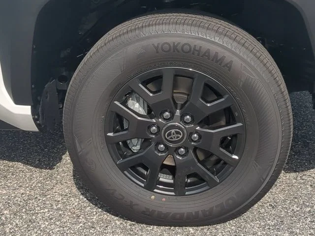 New 2026 Ice Cap Toyota SR5 image 11