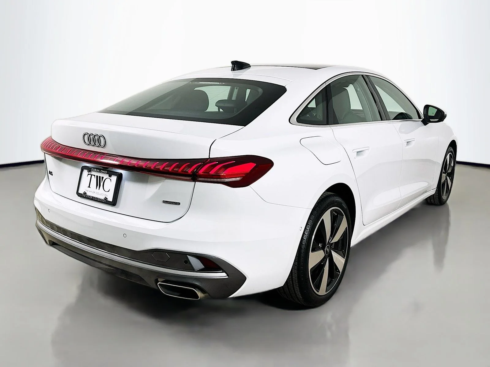 Used 2025 White Audi  image 5