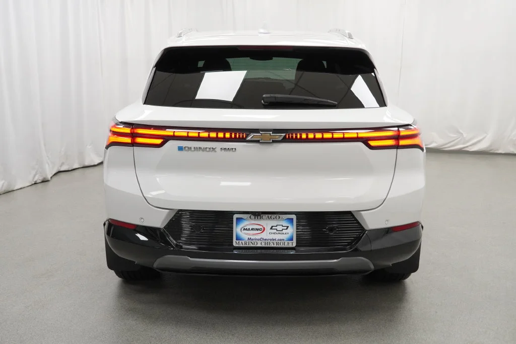 2024 Chevrolet Equinox EV LT - Photo 36