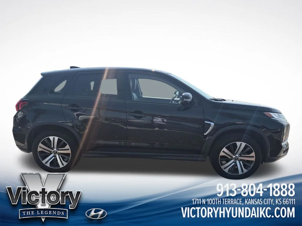 Used 2024  Mitsubishi 2.0 SE image 7