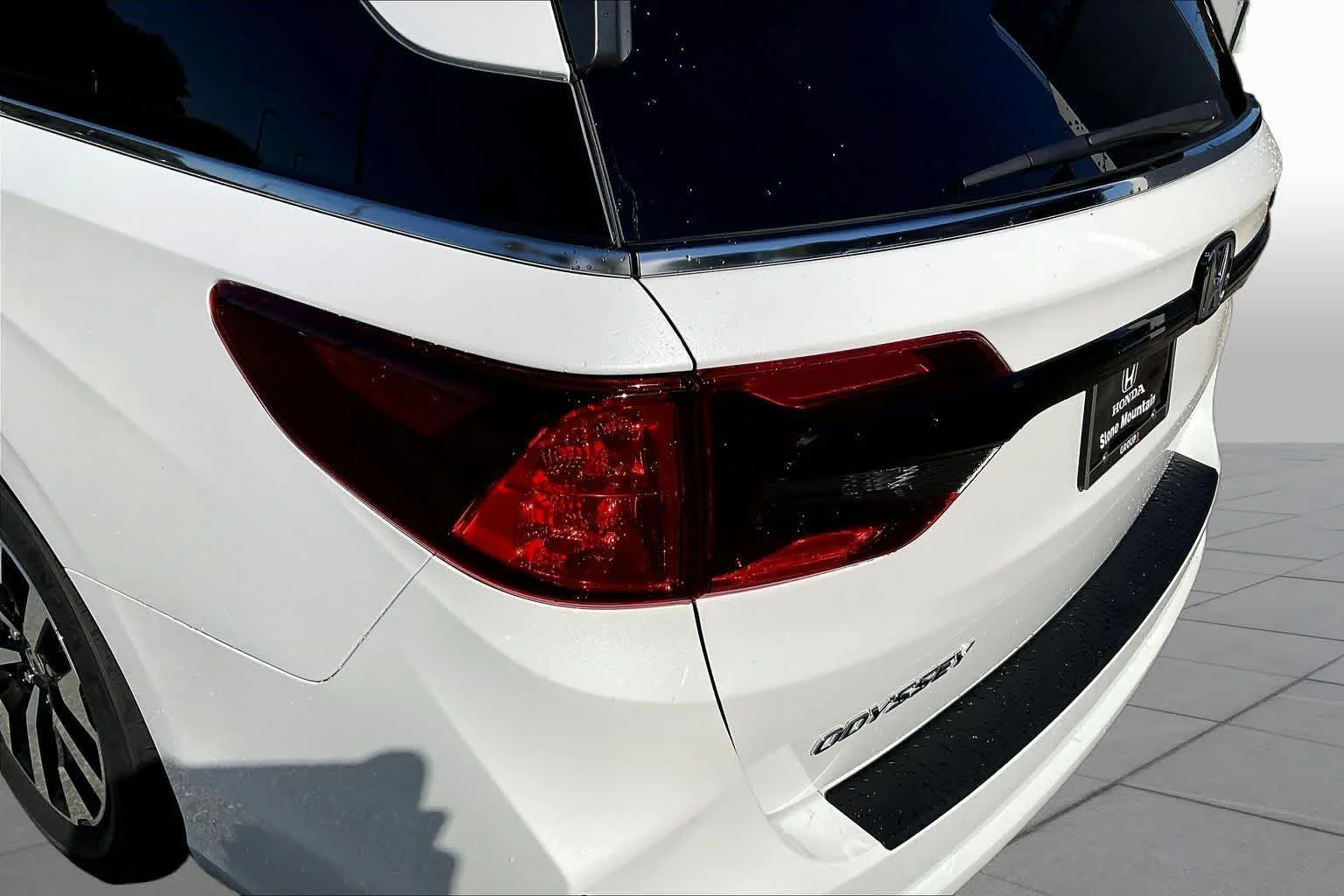 New 2027 Platinum White Pearl Honda EX-L image 14
