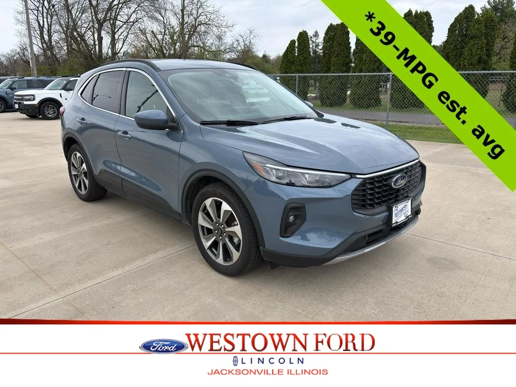 Used 2025 Vapor Blue Metallic Ford Platinum image 1