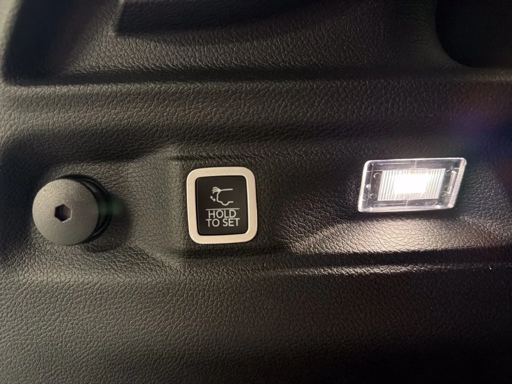 New 2027 Gray Jeep Limited image 11