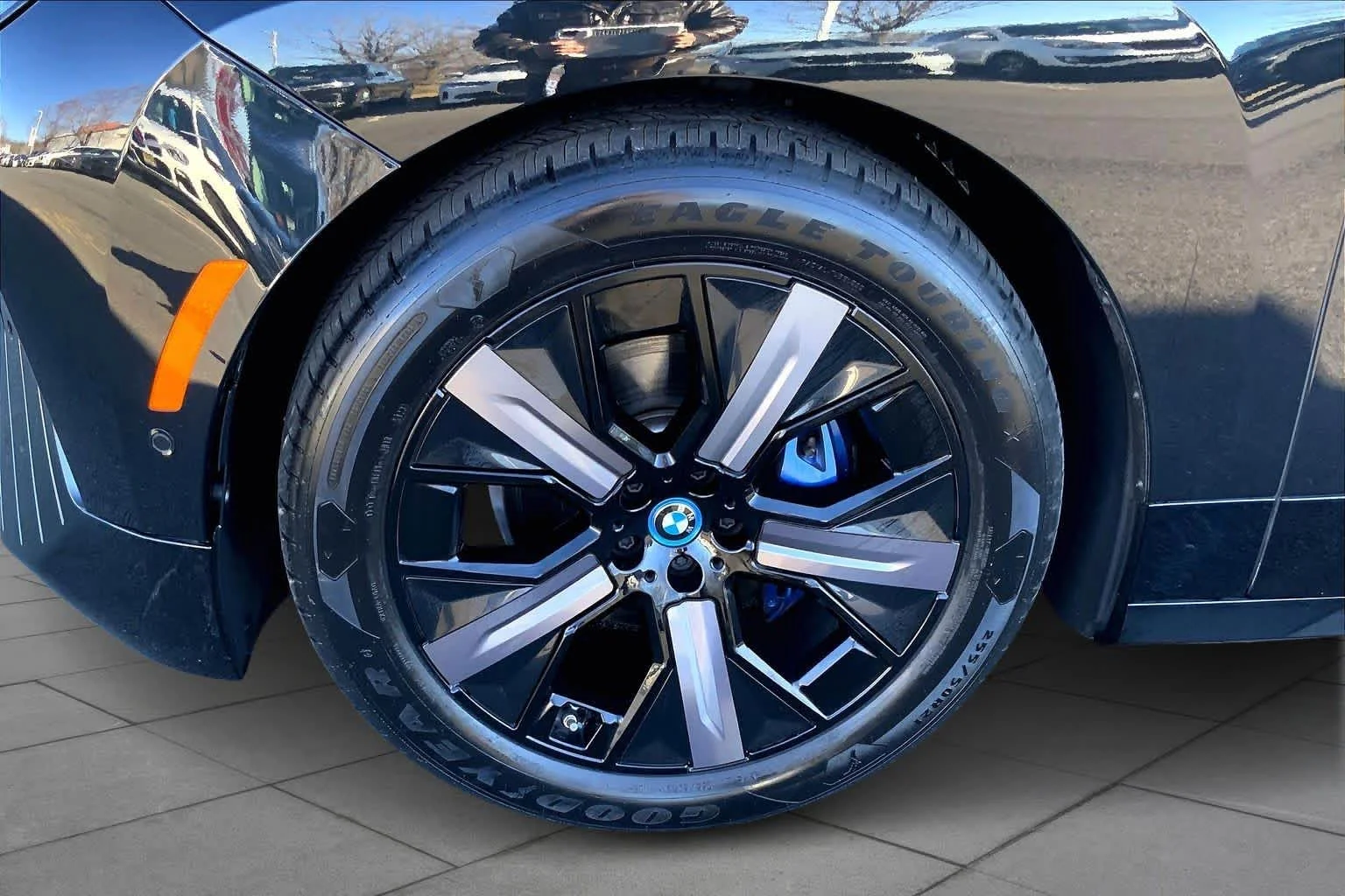 Certified Used 2025 Black Sapphire Metallic BMW M60 image 10