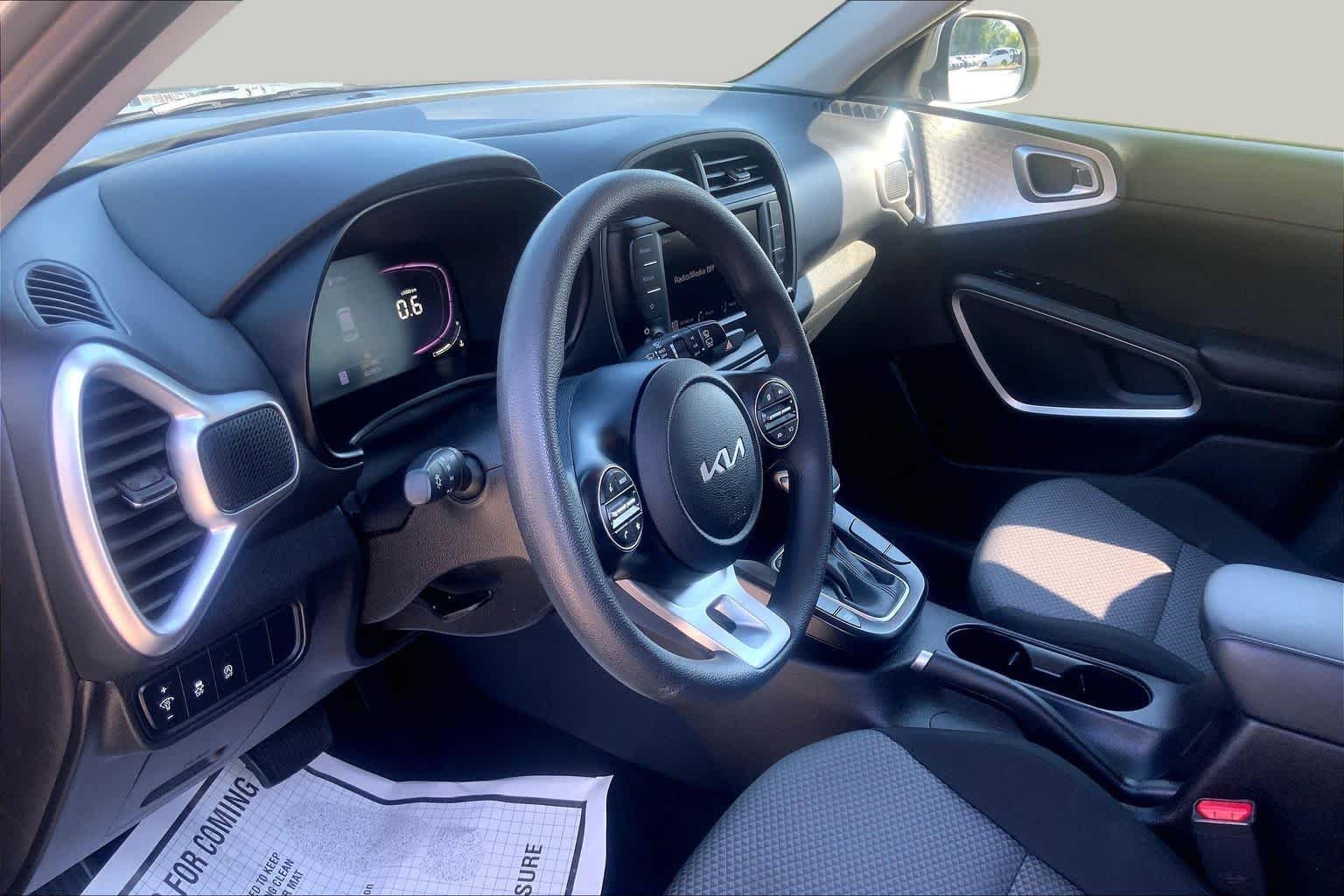 Certified Used 2024 Steel Gray Kia LX image 16
