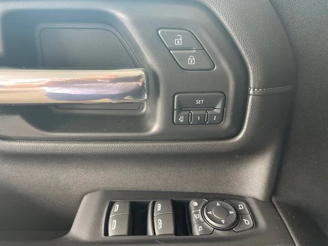 Used 2022 Black GMC Denali image 21