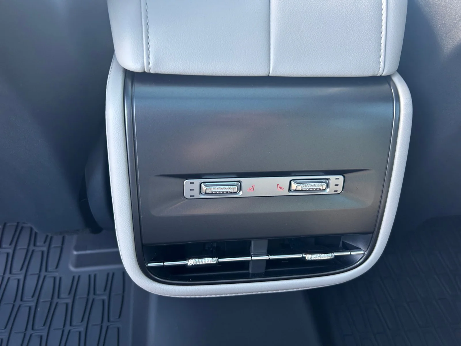 New 2026 Infinite Black Metallic Clearcoat Lincoln Premiere image 20