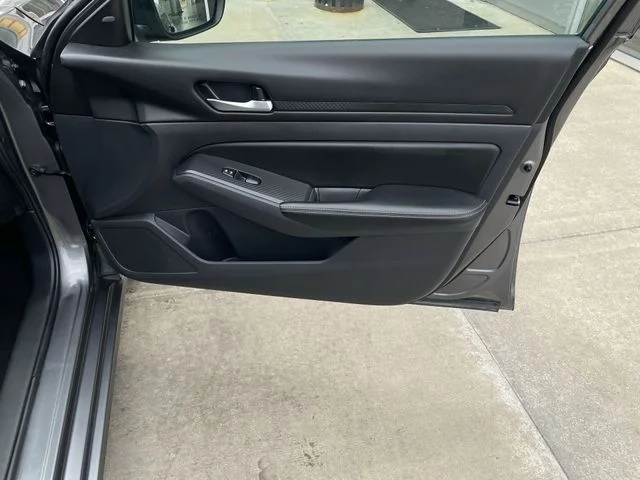 2025 Nissan Altima SV - Photo 39