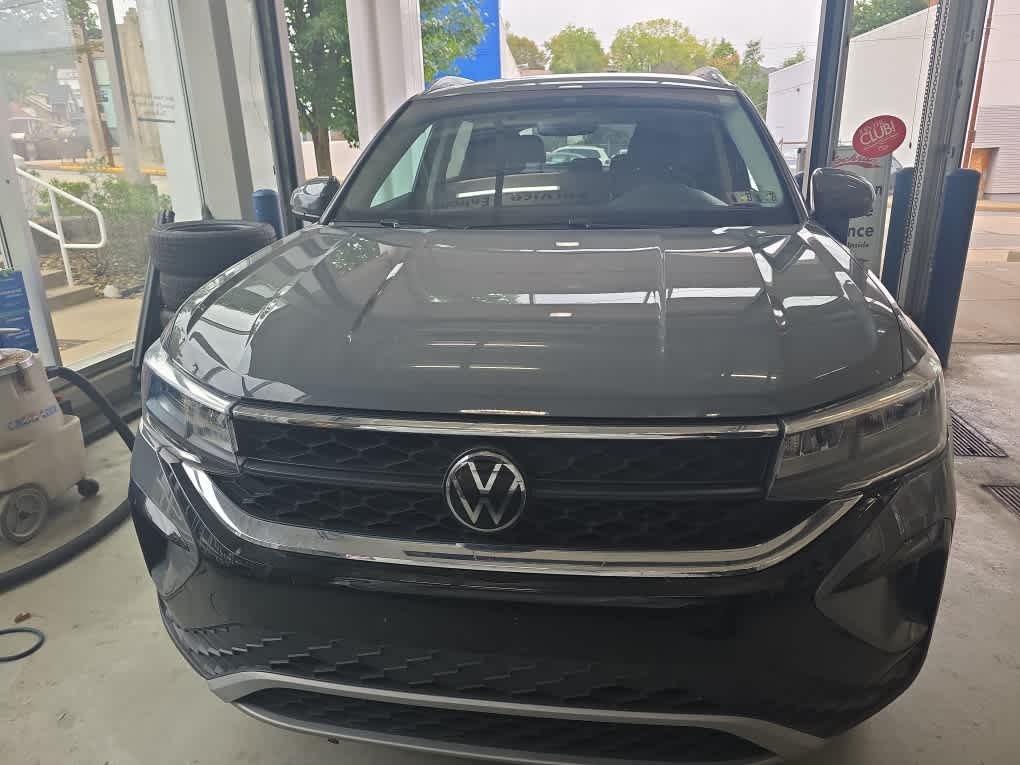 Certified Used 2023 Pure Gray Volkswagen SE image 2