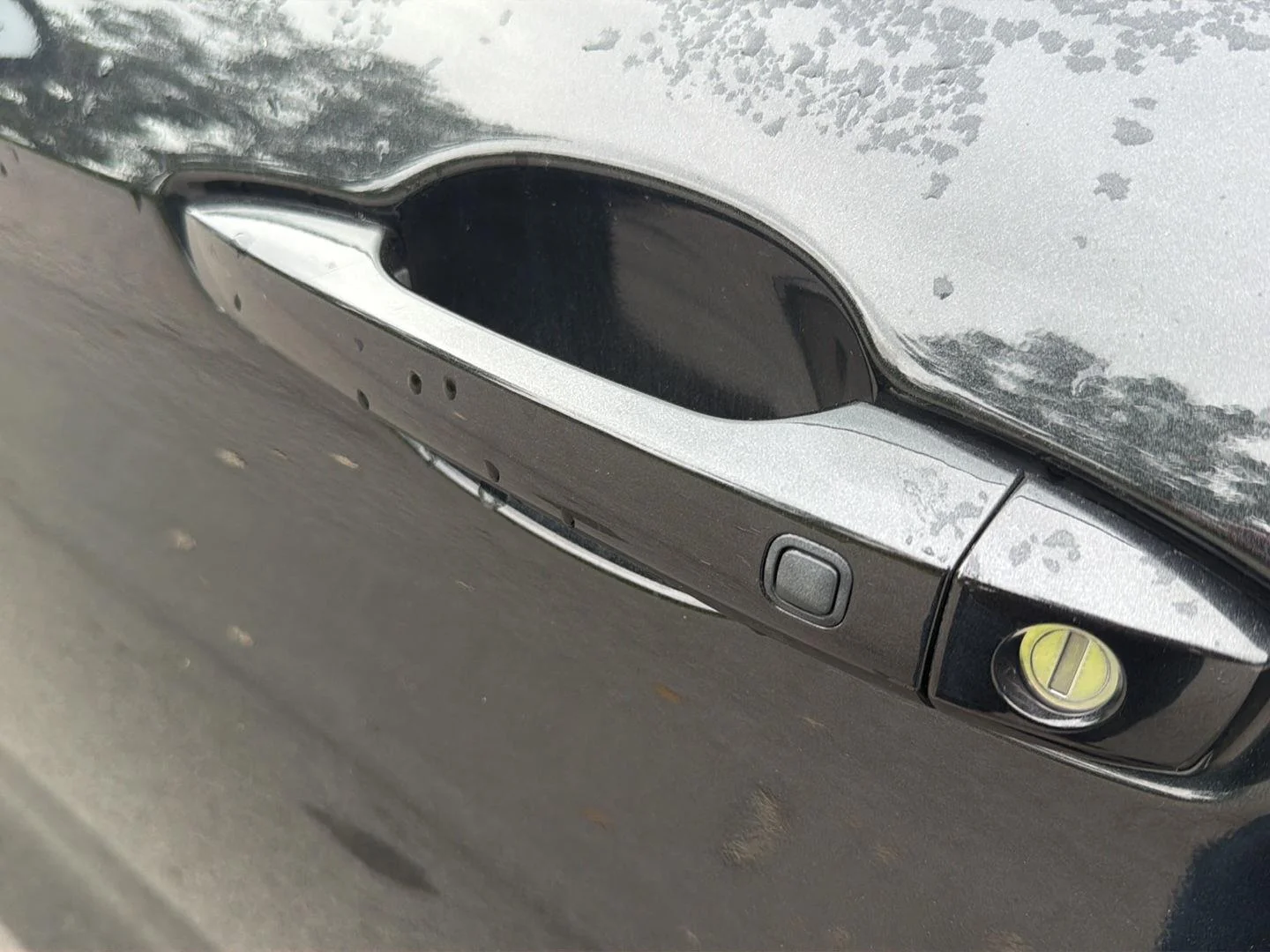 Used 2022 Black Diamond Mitsubishi SEL image 9