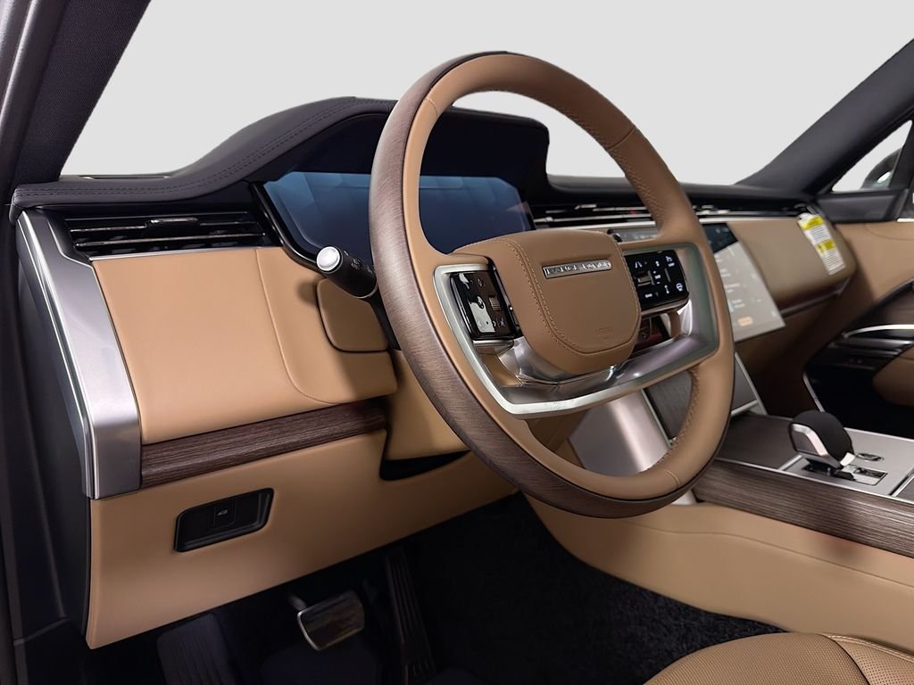 New 2026 Fuji White Land Rover SE image 9