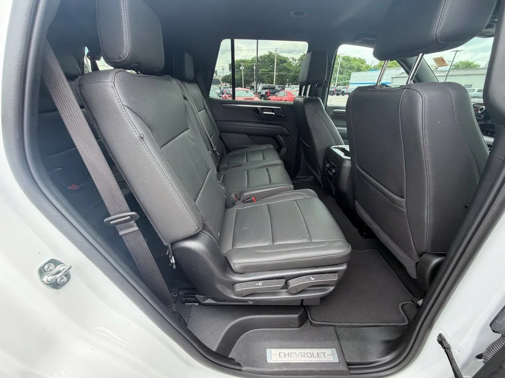 Used 2025 Summit White Chevrolet LT image 60