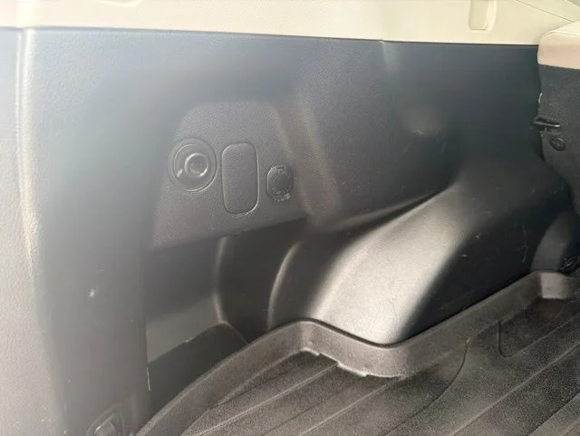 Used 2017 Red Subaru 2.5i Limited image 10