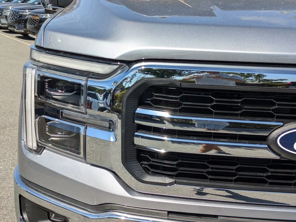New 2026 Iconic Silver Metallic Ford Lariat image 10