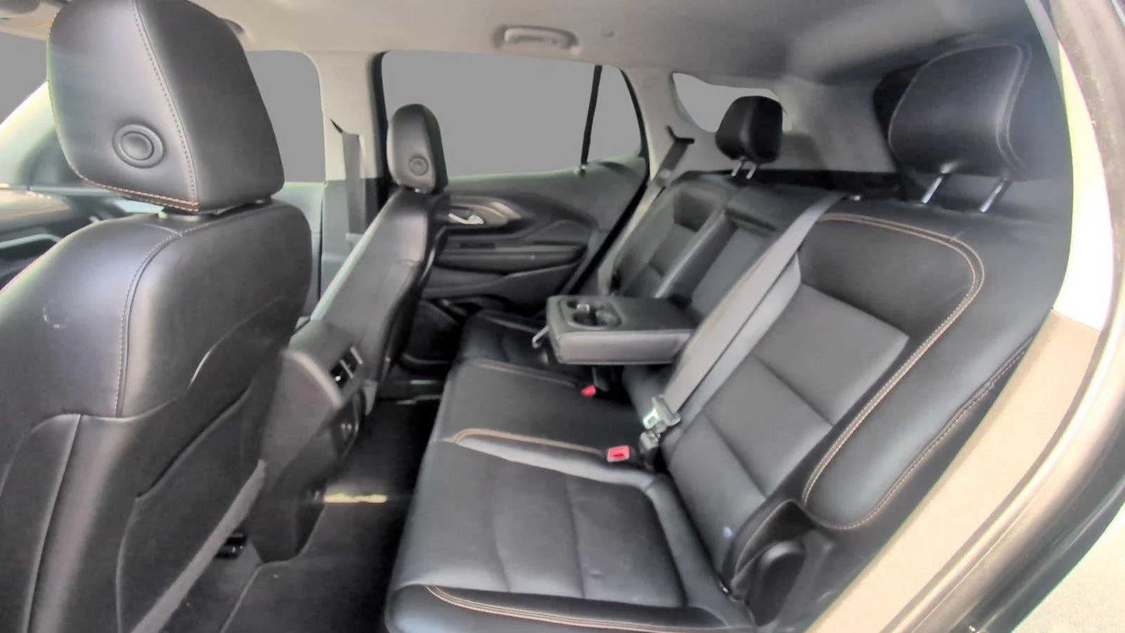 Used 2021 Graphite Gray Metallic GMC SLT image 35