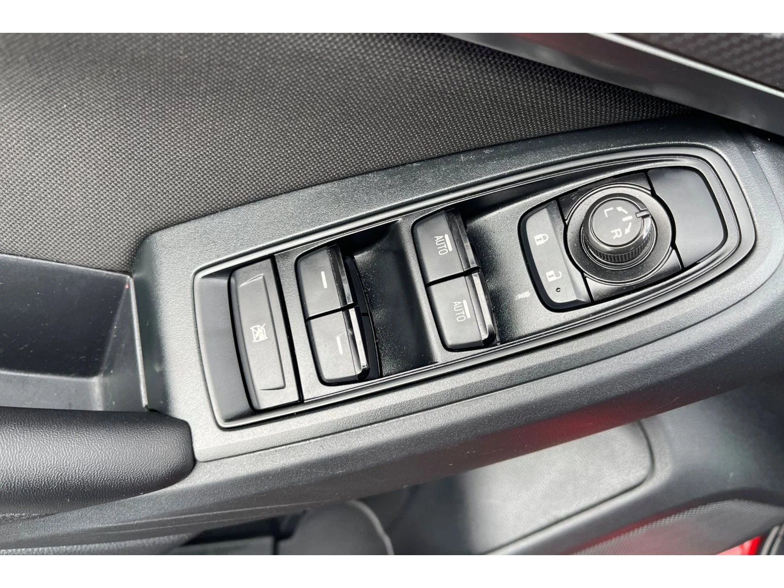 Used 2022 IGNITION RED Subaru Base image 12