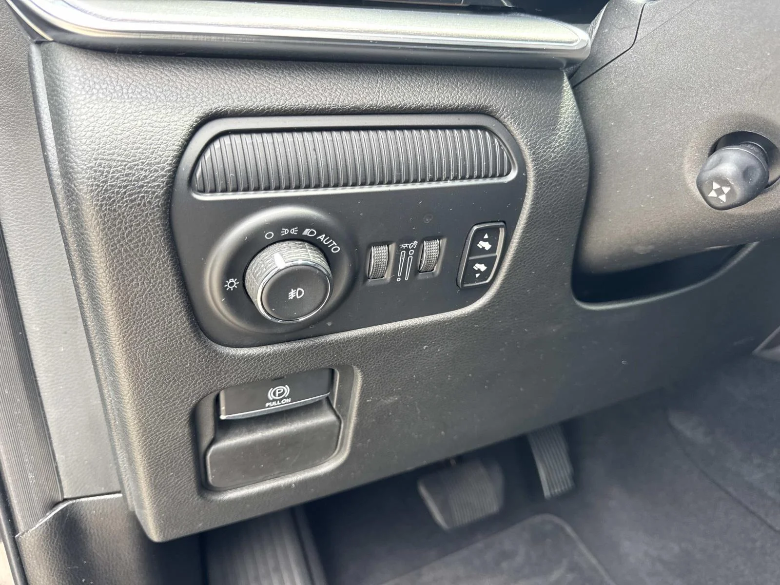 Used 2023 Baltic Gray Metallic Clearcoat Jeep Series II Carbide image 21