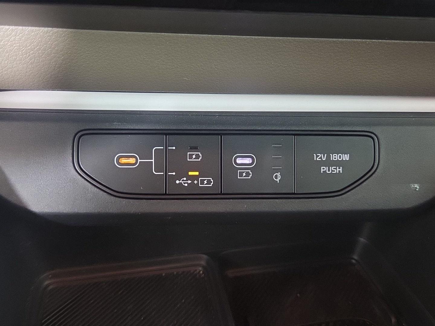 Used 2025 Snow White Pearl Kia EX image 15