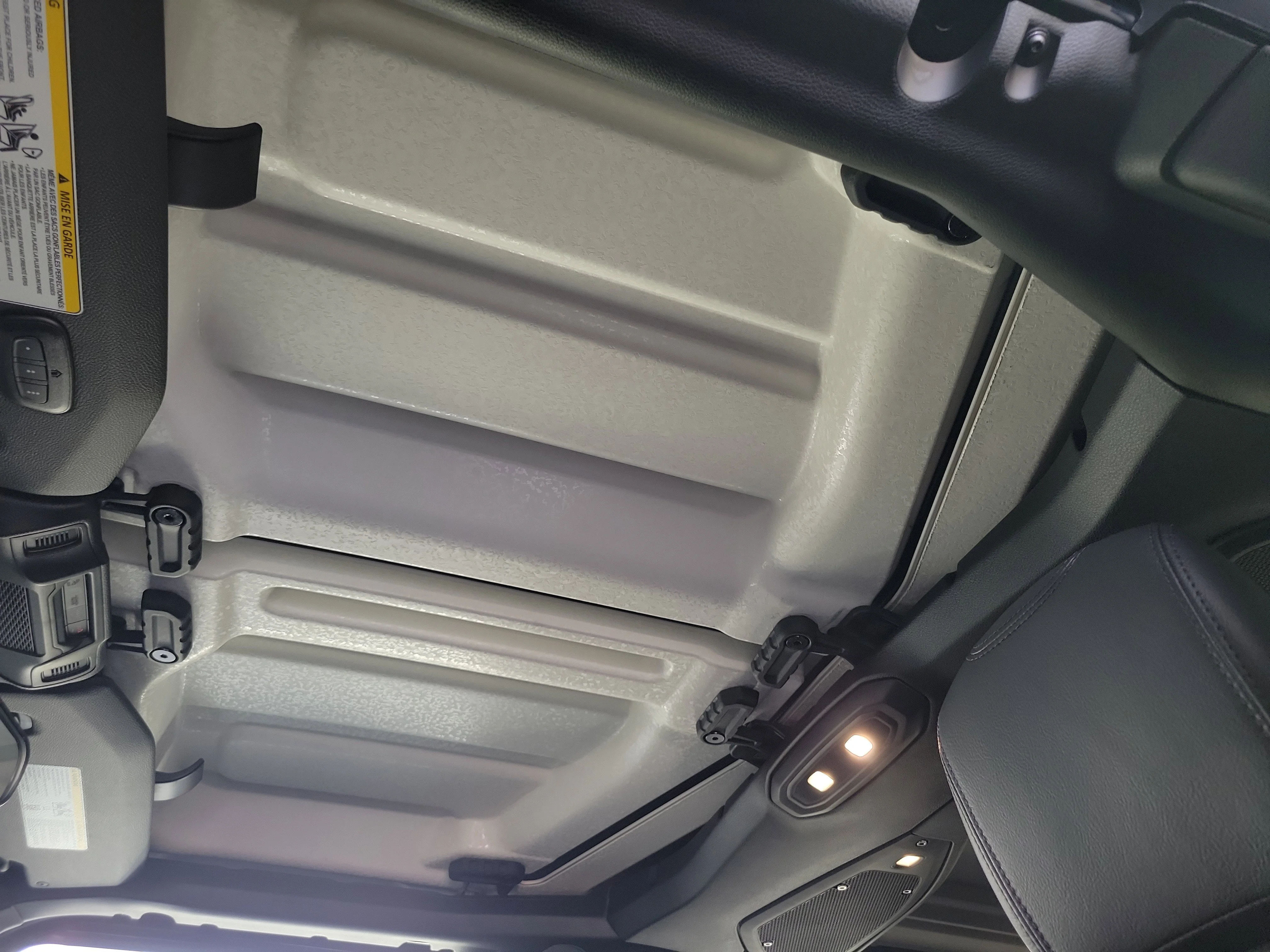 New 2026 Black Clear-Coat Exterior Paint Jeep Sahara image 19