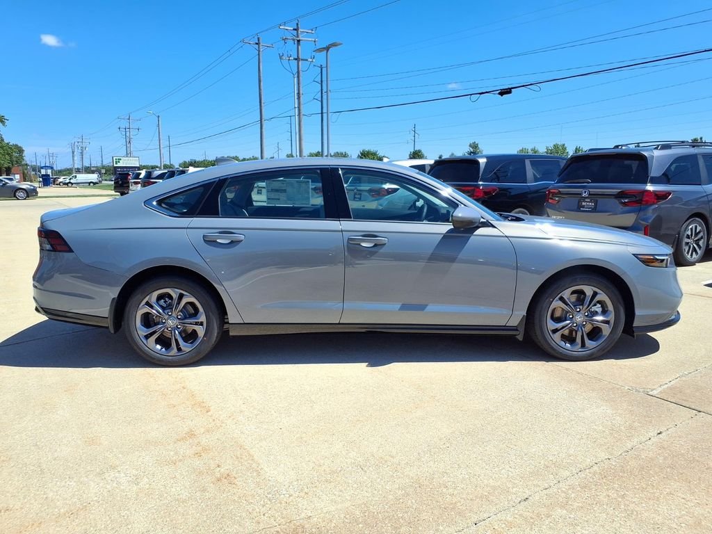New 2026 Urban Gray Pearl Honda EX-L image 17