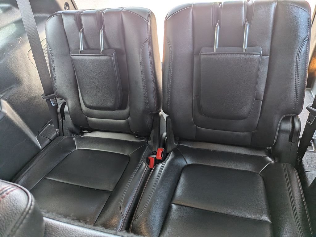 Used 2019 Ingot Silver Ford Sport image 37