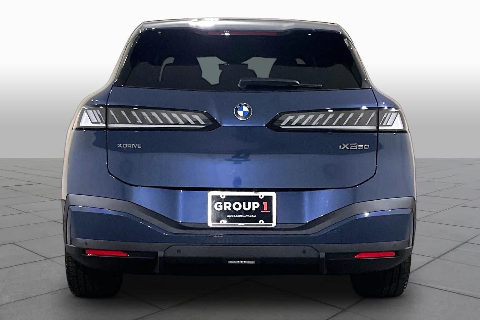 New 2027 Ocean Wave Blue Metallic BMW 50 xDrive image 4