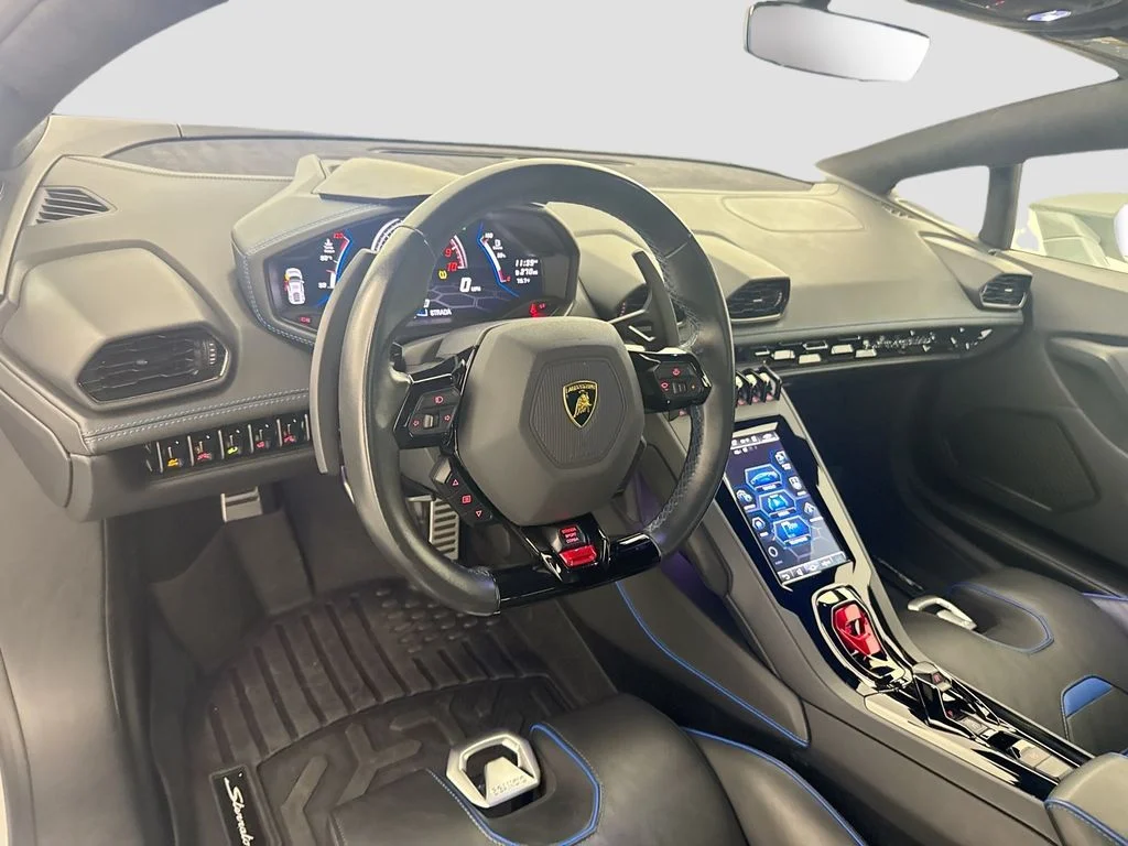 Used 2022 Grigio Hati Metallic Lamborghini Base image 9