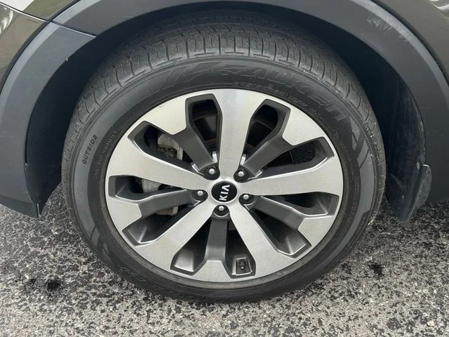 Certified Used 2021 Green Kia EX image 10