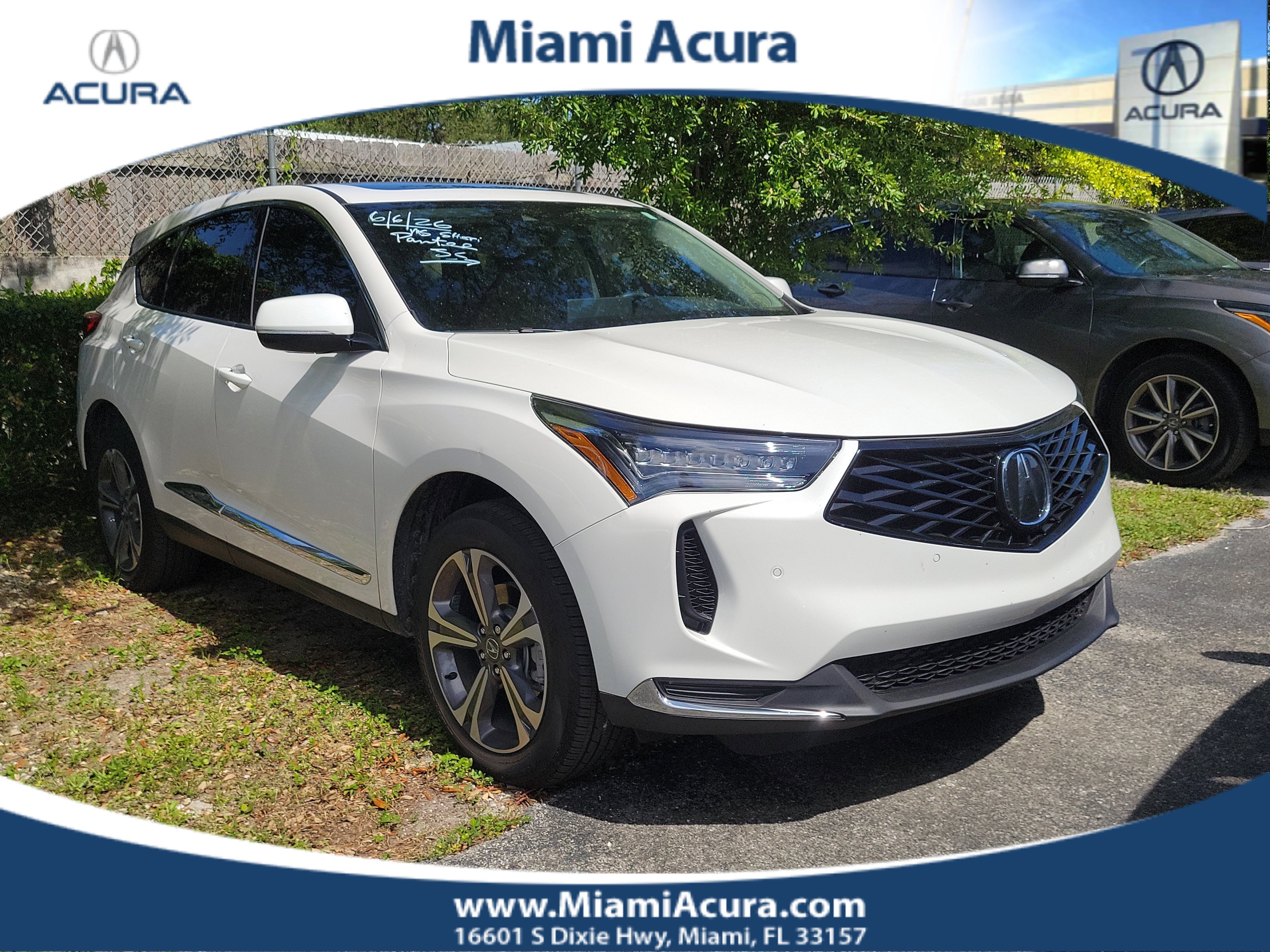 Used 2025 Platinum White Pearl Acura Technology Package SH-AWD image 1
