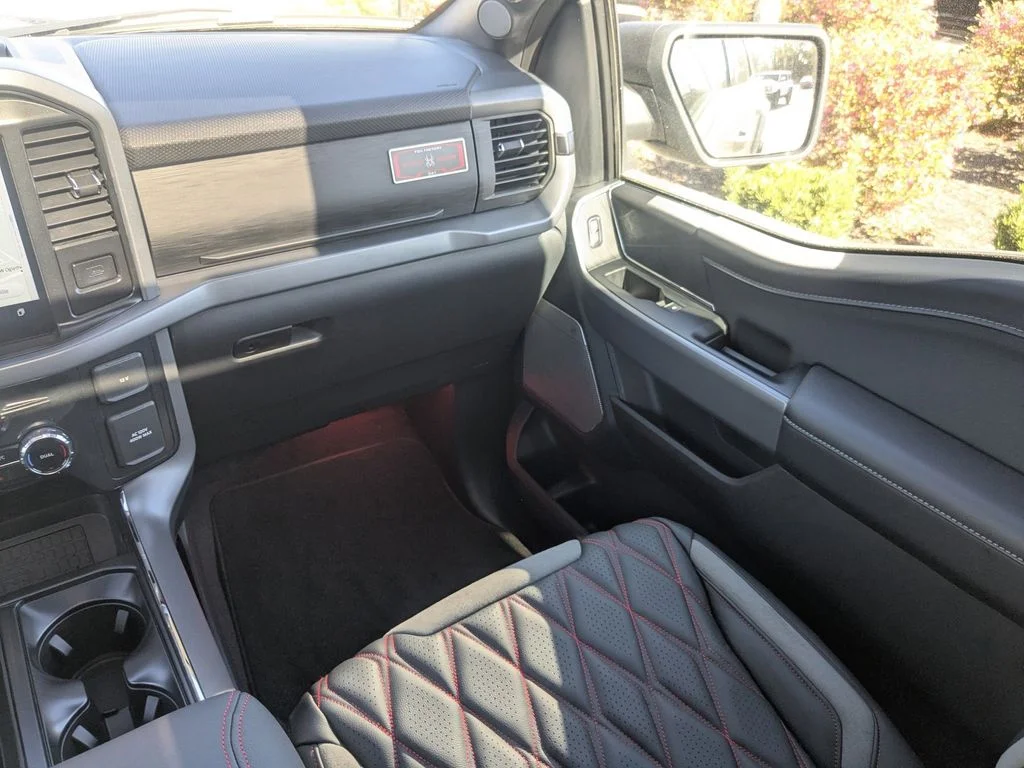 New 2026 Agate Black Metallic Ford XLT image 19