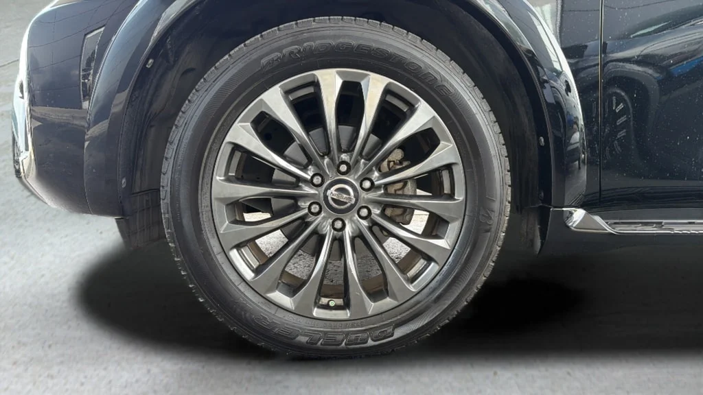 Certified Used 2020 Super Black Nissan Platinum image 30