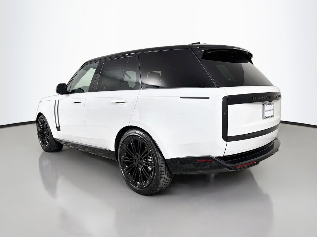 New 2026 White Land Rover SE image 7