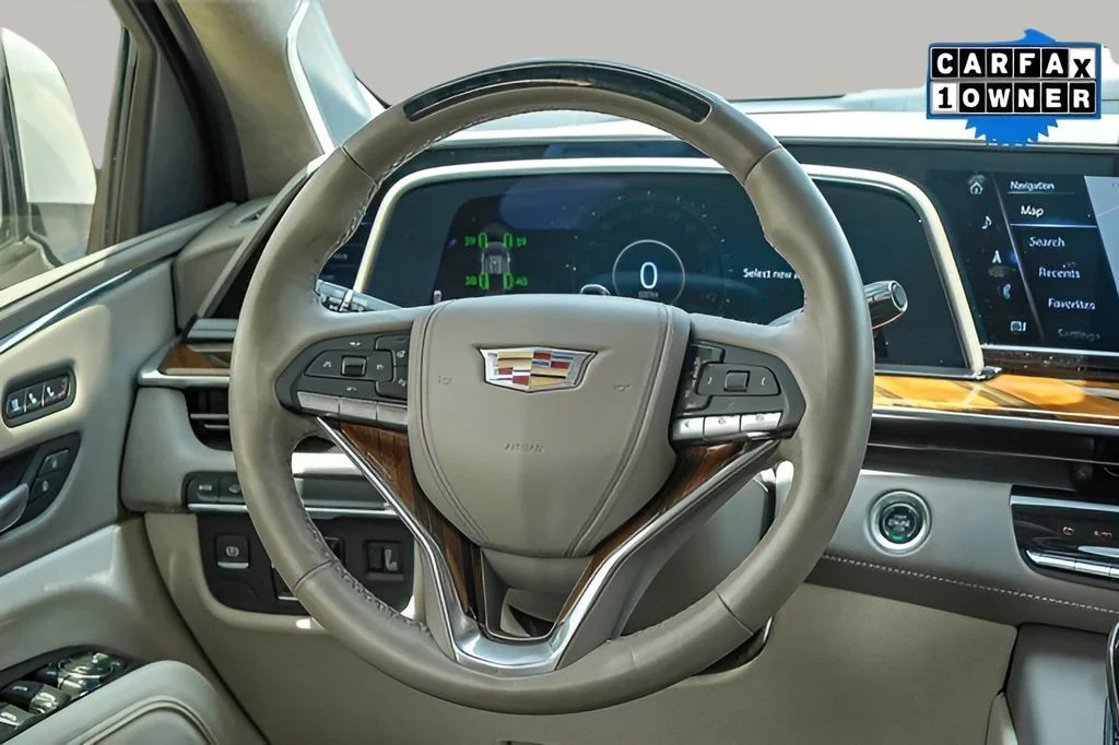Used 2024 White Cadillac Sport Platinum image 33