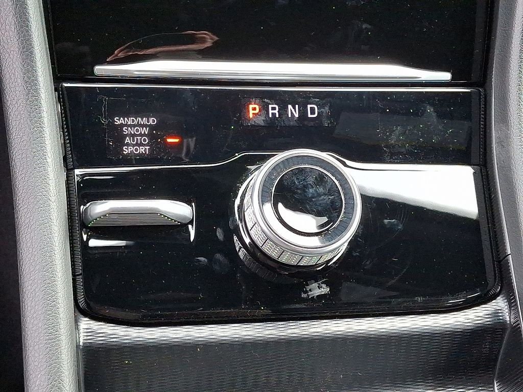 New 2026 Baltic Gray Metallic Clearcoat Jeep Altitude image 10