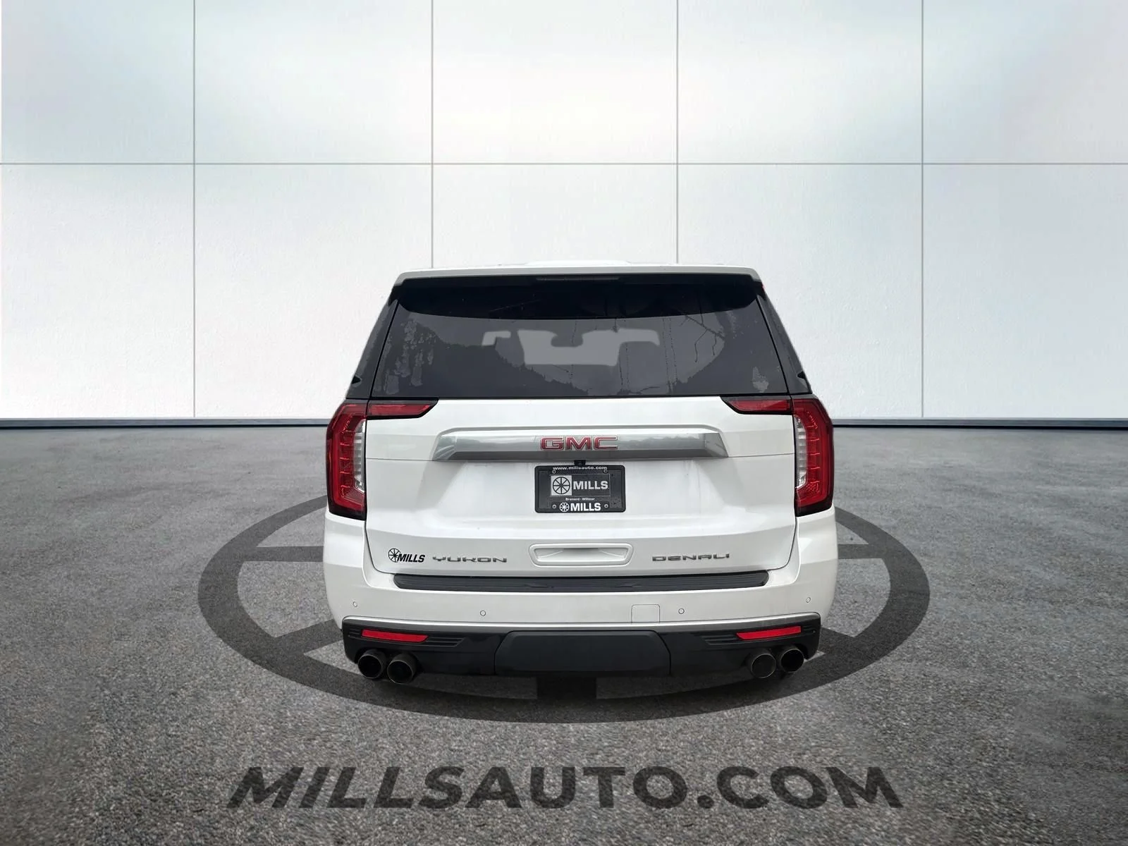 Used 2023 White GMC Denali image 7