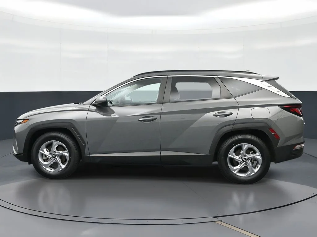 Used 2024 Gray Hyundai SEL image 5