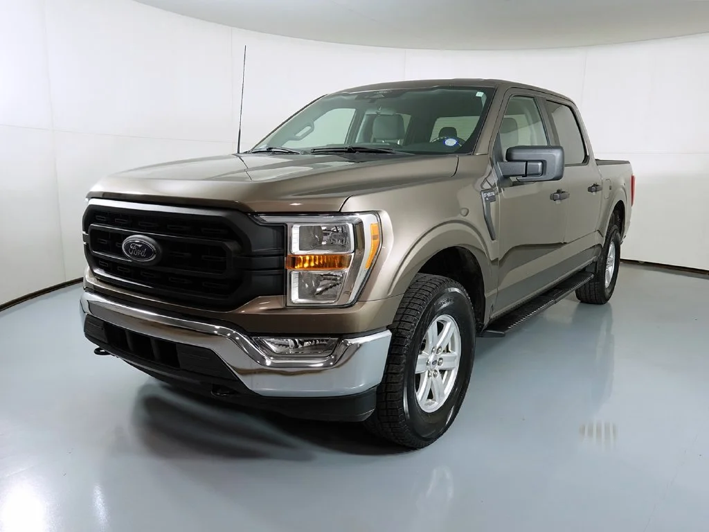 Used 2022 Gray Ford XL image 4