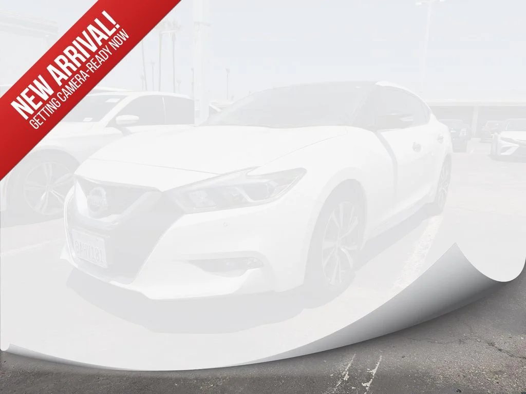 2017 Nissan Maxima Platinum's photo