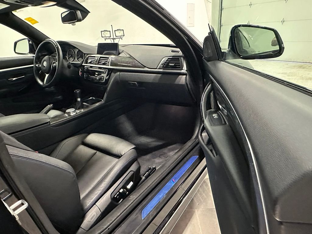 Used 2020 Black BMW 440i xDrive image 22